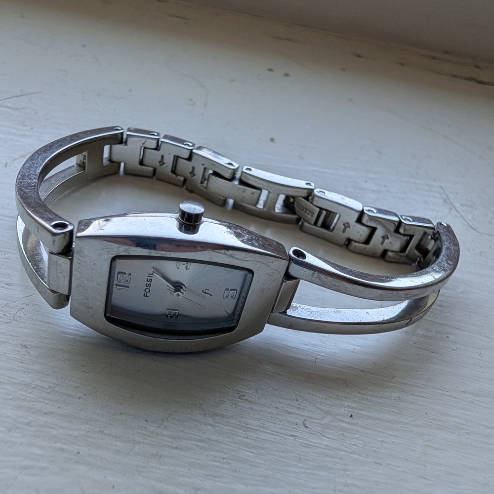 Fossil Women's Silver-Tone Watch with Metal Band